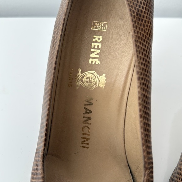 Vintage Rene Mancini Tan Textured Heels - Picture 9 of 10